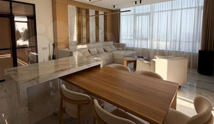 В Кирове продают квартиру с бассейном за 45 млн рублей