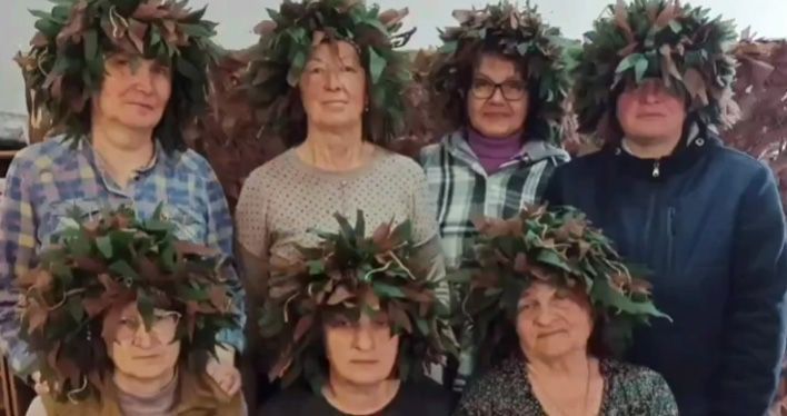 Раненый боец из Кирова подарил волонтерам песню