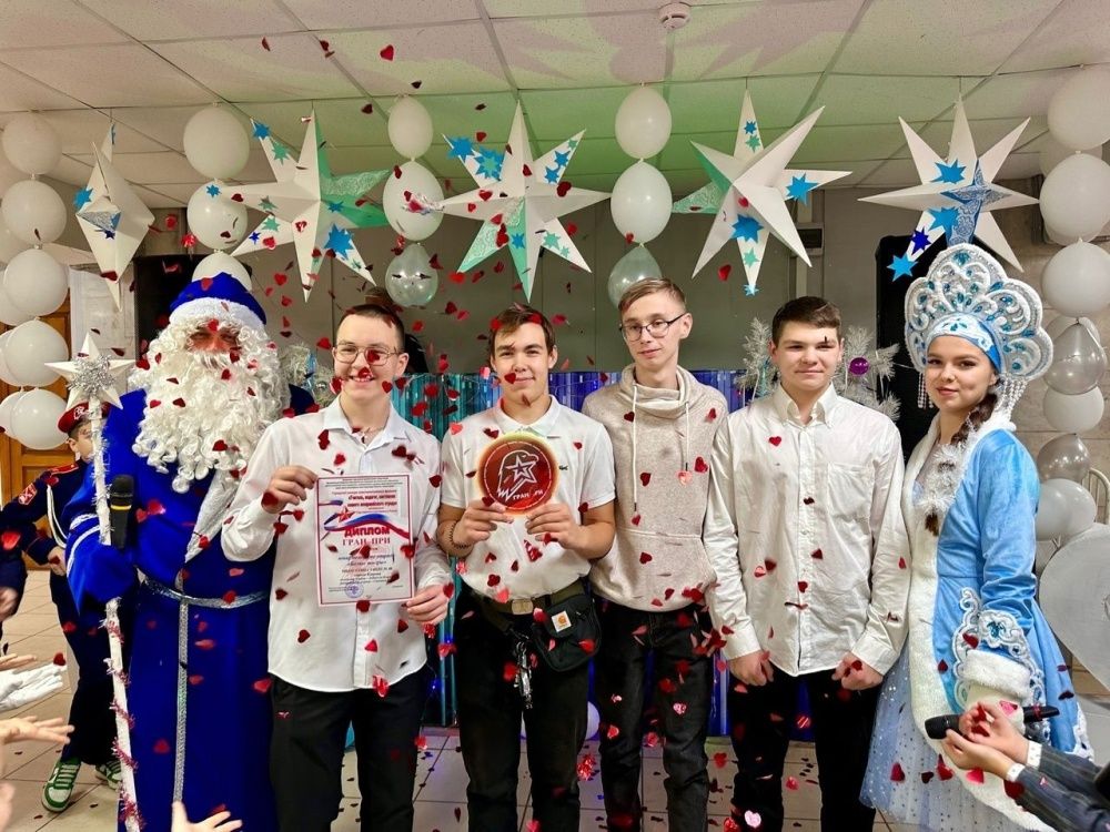 Кировские юнармейцы создали фильмы о любимых педагогах.