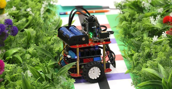 Не трактором единым: в Вятском ГАТУ показали работу агроробота