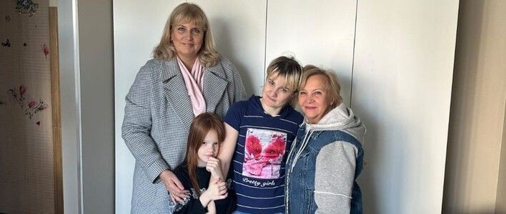 В Кирове нуждающейся семье отремонтировали квартиру и приобрели мебель