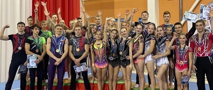 Кировчане одержали победы на соревнованиях по борьбе и акробатике