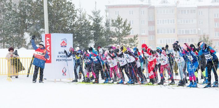 77-летняя кировчанка стала участницей лыжных гонок в Радужном