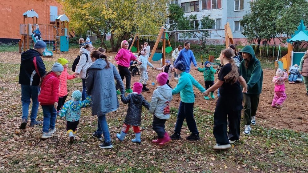 В Кирове появились еще две новые детские площадки