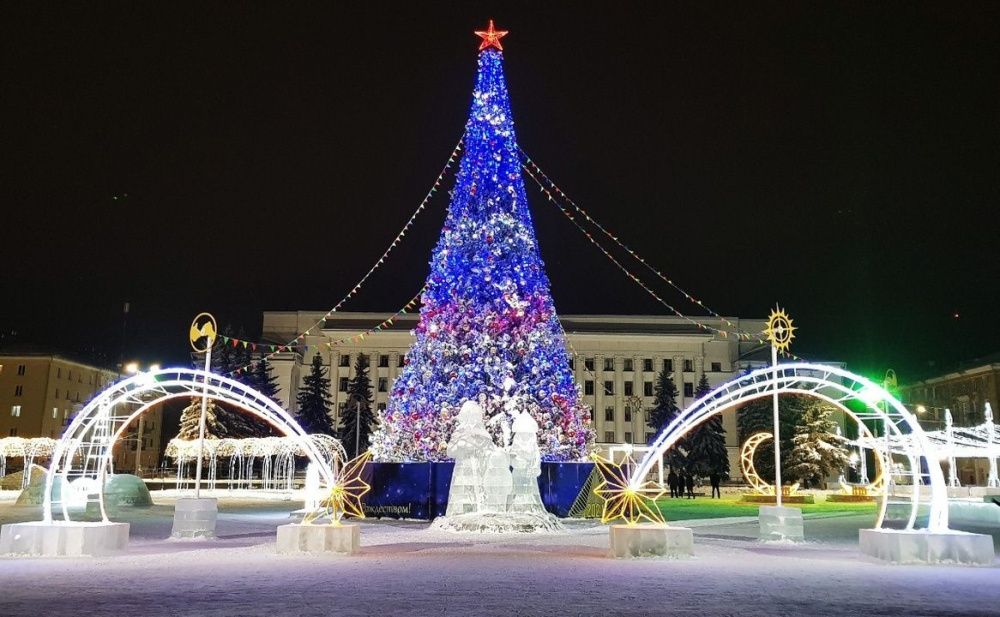 Опрос от Вячеслава Симакова: стоит ли экономить на новогодних украшениях?