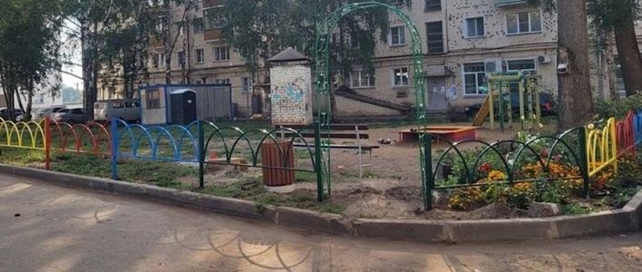 В Кирове обновили детскую площадку