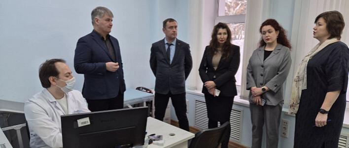 Эксперты Росатома оценили бережливые технологии в кировском здравоохранении