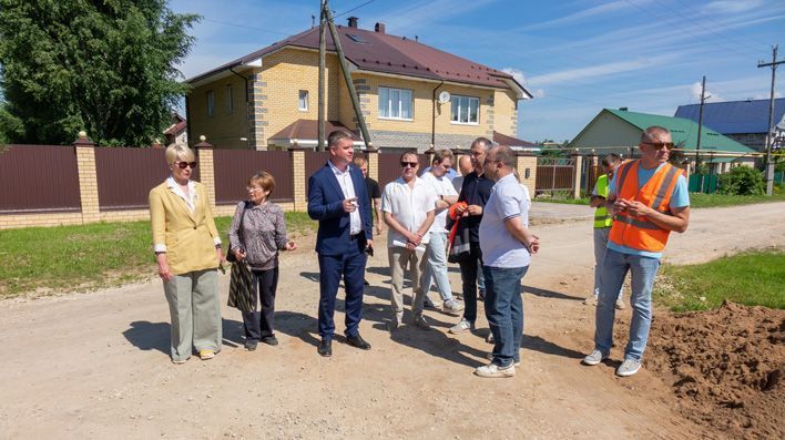 Много улиц и один проспект: в Дороничах идет масштабный ремонт дорог
