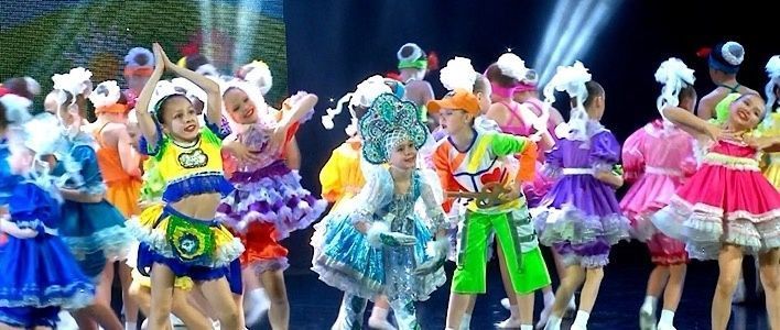 В Кирове состоялся большой отчётный концерт образцовой школы-театра современного танца «Вечное движение»