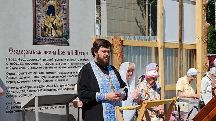С 9 мая на месте Феодоровского храма возобновят богослужения