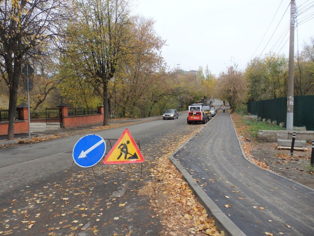 Тротуары на улицах Ивана Попова и Кольцова отремонтировали