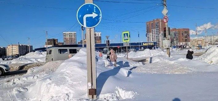 На перекрестке Московской и Ульяновской появился новый дорожный знак