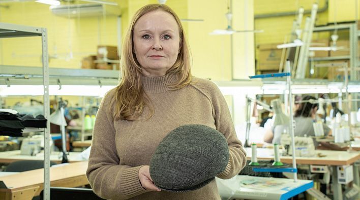 Швейная фабрика из Кирова продает головные уборы по всей России 