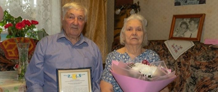 Супружеская пара из Кирова отметила бриллиантовую свадьбу