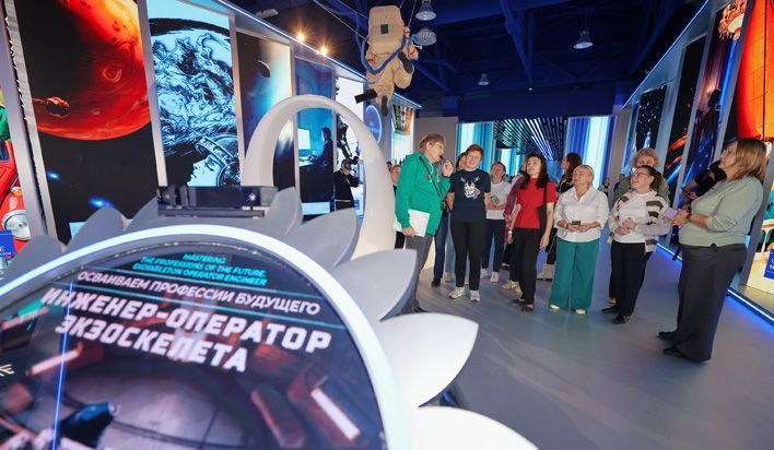 История становится ближе