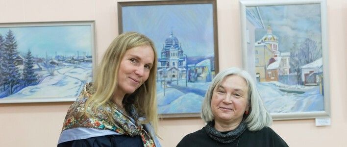 В библиотеке имени Грина открыта выставка «Новый год похож на сказку»