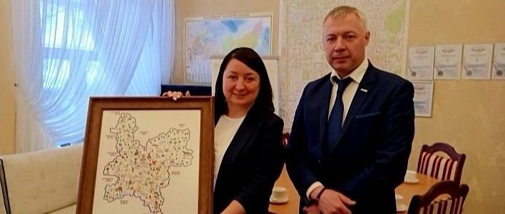 Вятские мастерицы вышили карту достопримечательностей 