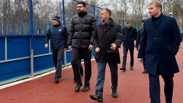 К открытию готовится новая спортплощадка в Гагаринском парке