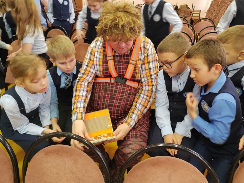 В Кирове прошла акция «Дети-Детям».