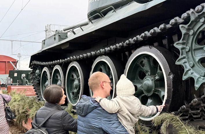 В Кирове встретили поезд Победы