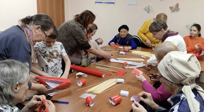 Кировские волонтеры помогают фронту 