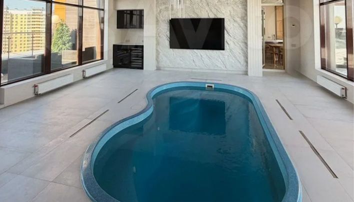 В Кирове продают квартиру с бассейном за 45 млн рублей