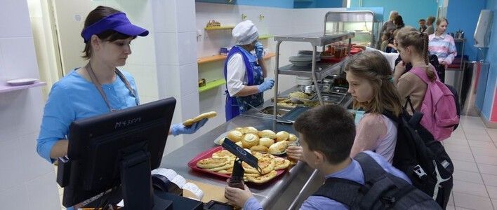 Депутаты городской Думы проводят проверки школьных столовых