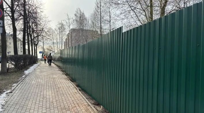 На Аллее Славы у ОДНТ высадят дубы, яблони и липы