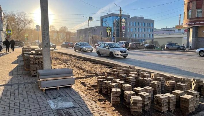 На улице Профсоюзной появится газон с деревьями