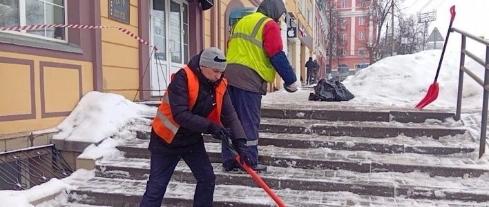 Ежедневный контроль за уборкой улиц от снега осуществляет дирекция благоустройства города Кирова