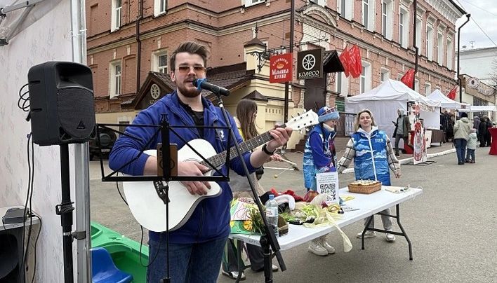 В День Победы на пешеходной Спасской прозвучит живая музыка