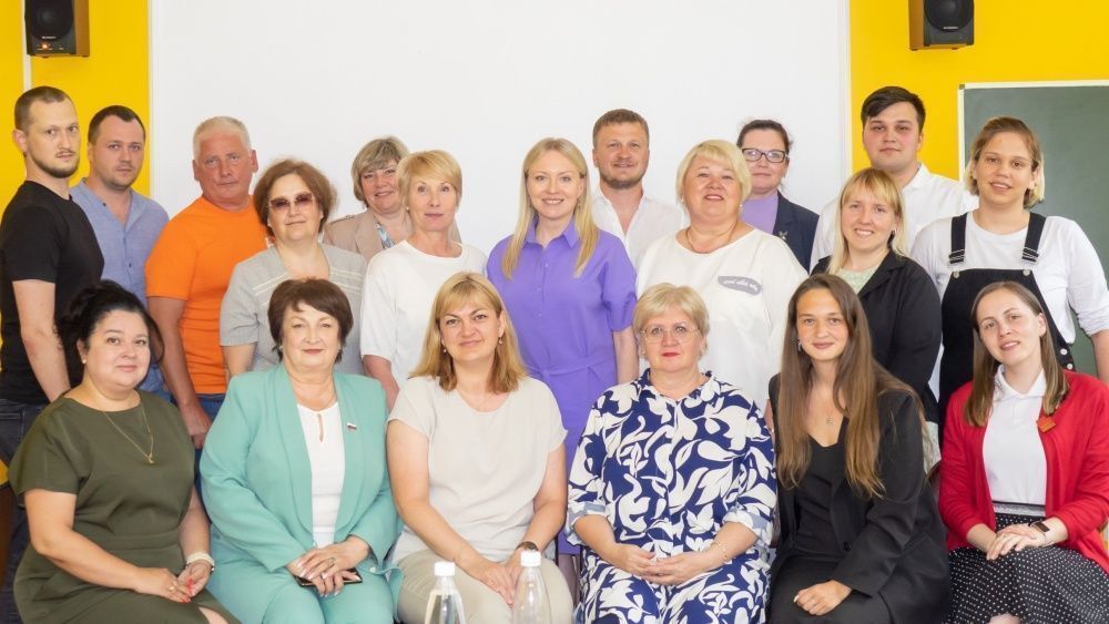  Депутаты городской Думы встретились с молодыми педагогами