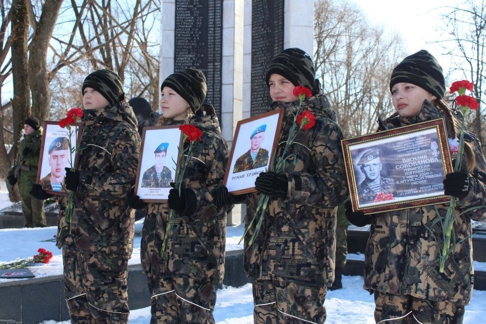 Патриотические мероприятия для юных кировчан.