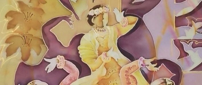 В областной библиотеке имени Александра Грина открыта выставка батика «Путешествие к мечте»