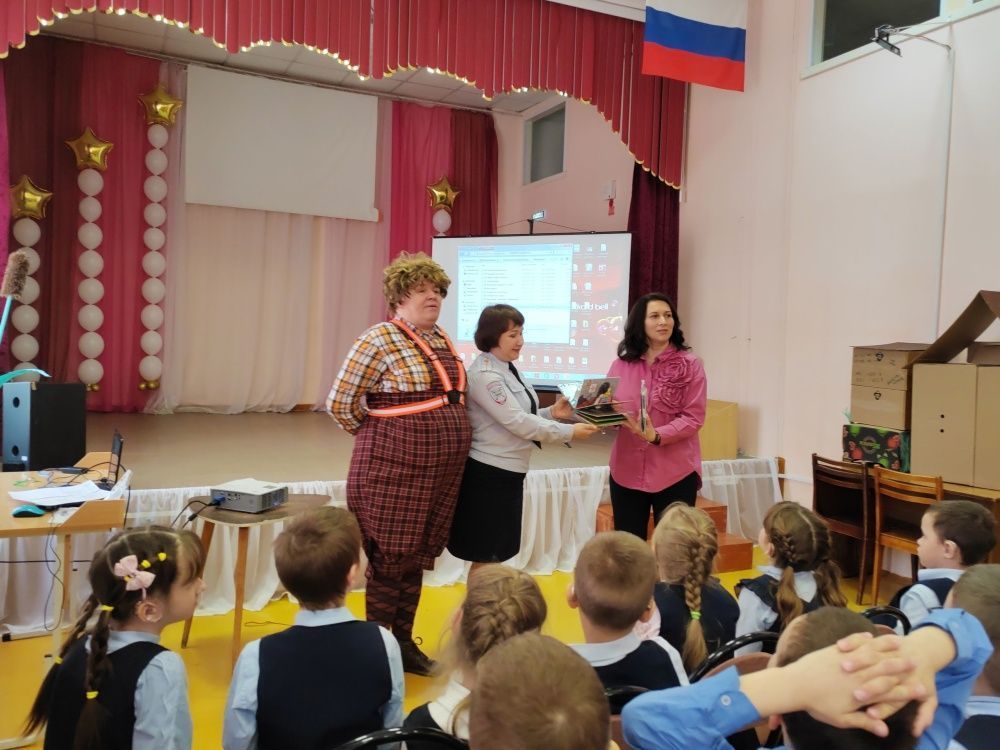 В Кирове прошла акция «Дети-Детям».