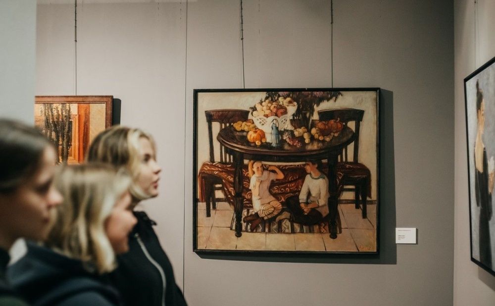 В Вятском художественном музее работает выставка «Живописная Россия. Современность традиций».