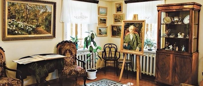 В Вятском художественном музее открыта выставка «Все пути начинаются здесь»