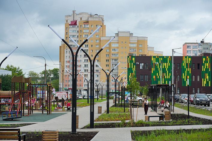 В Кирове открыли современную детскую площадку на улице Юровской