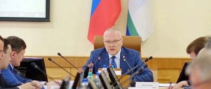 В Кирове состоялось еженедельное совещание губернатора 