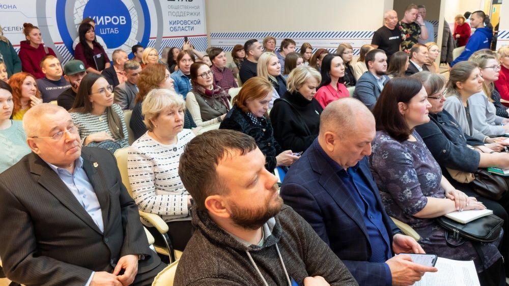 Глава города встретилась с победителями конкурса «Город добрых соседей».