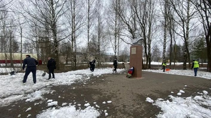 В Кирове прошел первый общегородской субботник