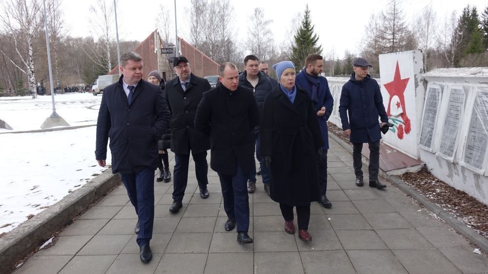 Депутаты проверили ход ремонтных работ к 9 Мая