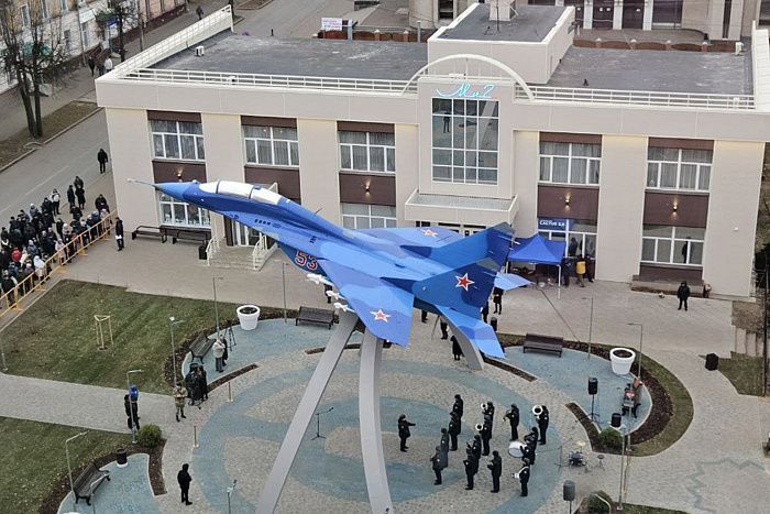 В Кирове открыли монумент «Славе не меркнуть, традициям жить!»