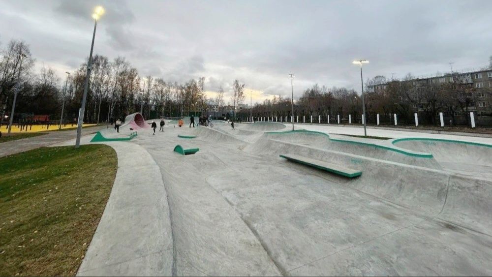 Завершено строительство крупнейшей спортплощадки в парке имени Кирова