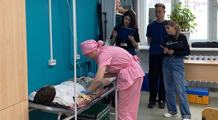 Студенты-медики из Кирова представят регион на чемпионате «Профессионалы»