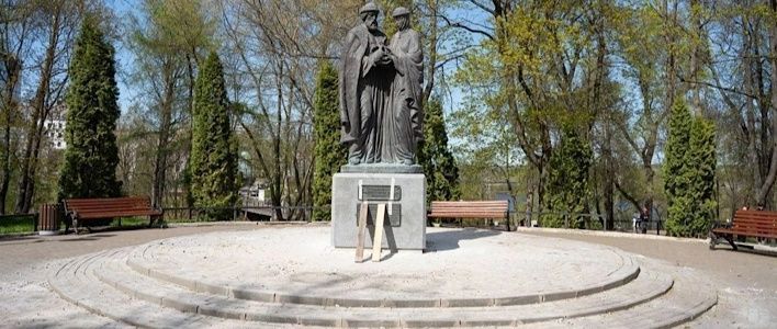 Работы по благоустройству в Александровском саду продолжаются 