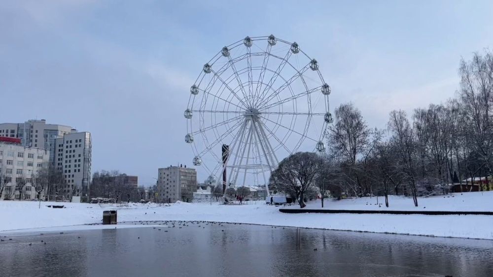  В парке им. С. М. Кирова продолжается благоустройство.