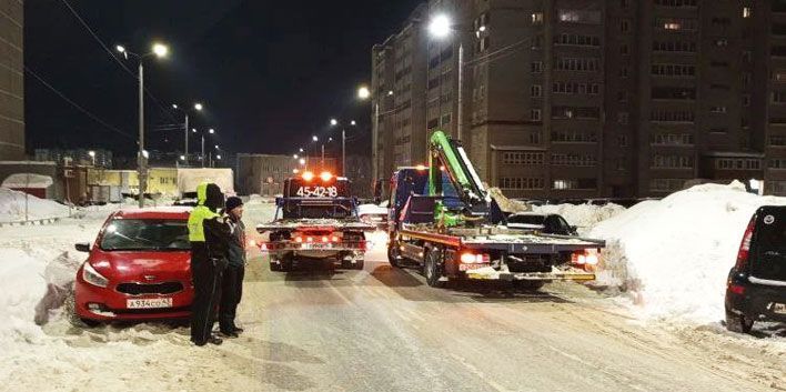 В Кирове продолжается эвакуация машин, мешающих уборке снега