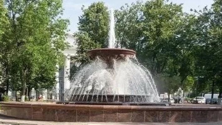 Фонтан на Театральной площади временно отключат
