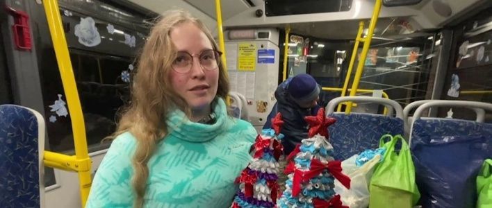 В Кирове украсили автобусы и троллейбусы 